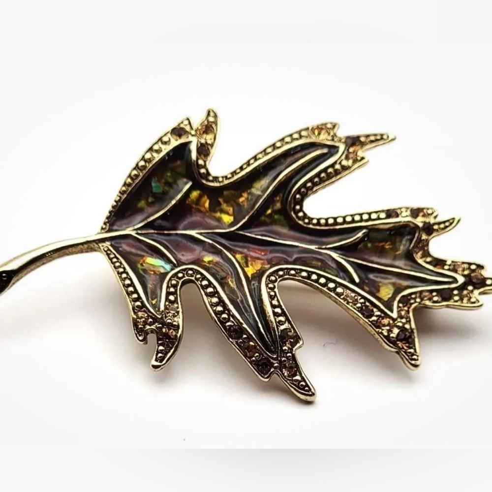 Vintage Leaf Brooch